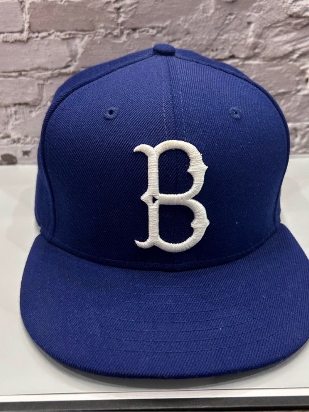 New Era 59FIFTY Brooklyn
Dodgers Mens 75/8 Blue Cooperstown Fitted Hat
